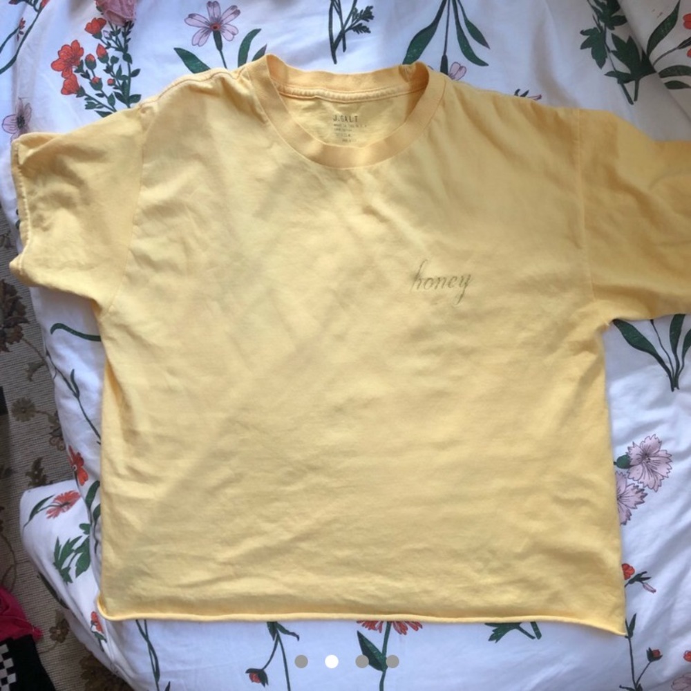 Cream Honey T Shirt 🍯 - Picture 2 of 4